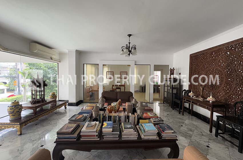 Apartment in Phaholyothin 